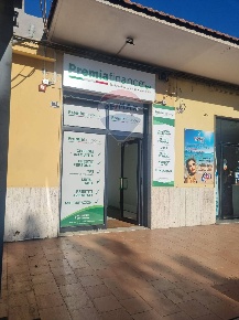 Foto Locale commerciale in Via della Regione, San Giovanni la Punta Centro
