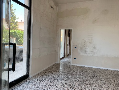 Foto Attività commerciale in vIA aurelia, Camaiore Capezzano Pianore