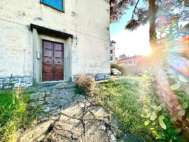 Foto Ufficio in Via tosco Romagnola, Pontedera Centro di 210 m² in affitto