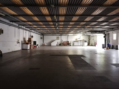 Foto Attività commerciale a Gambassi Terme di 1000 m² con 3 locali