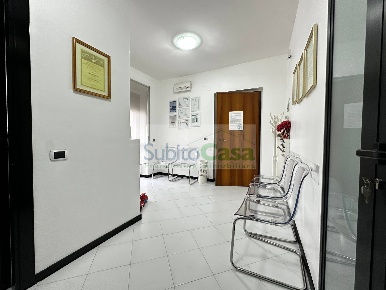Foto Ufficio in Viale Abruzzo, Chieti Chieti Scalo di 55 m² con 1 locali
