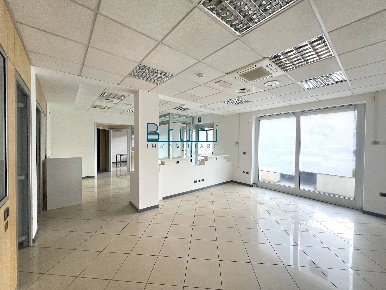 Foto Ufficio in Via Nazario Sauro, San Benedetto del Tronto Porto d'Ascoli