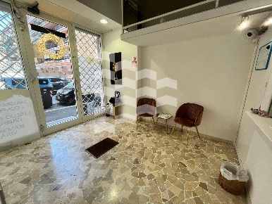Foto Locale commerciale in Via Mario Fani, Roma Gemelli - Pineta Sacchetti
