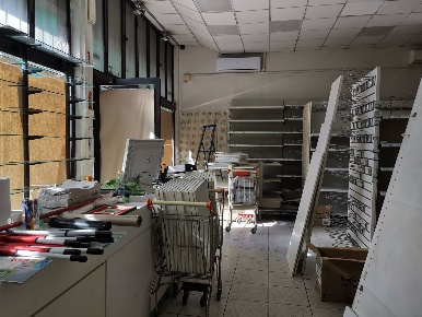 Foto Attività commerciale in via Amendola, Calcinaia Fornacette di 112 m²