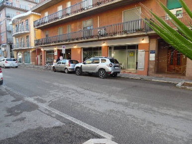 Foto Locale commerciale in Via Turati, San Benedetto del Tronto di 105 m²