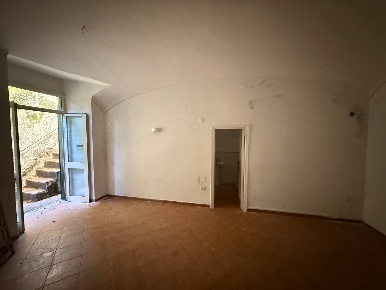 Foto Ufficio in Via Torquato Tasso, Napoli Vomero di 30 m² con 30 locali