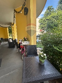 Foto Attività commerciale a Ponte San Pietro di 90 m² con 1 locali