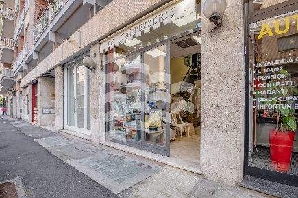 Foto Locale commerciale in Via Mario Fani, Roma Gemelli - Pineta Sacchetti