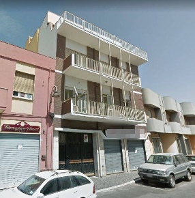Foto Locale commerciale in via del Redentore, Monserrato di 84 m²