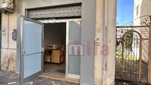 Foto Locale commerciale a Mugnano del Cardinale di 27 m² con 2 locali