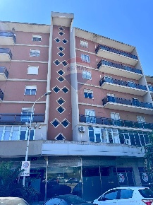 Foto Ufficio a Siracusa Gelone - Cadorna di 70 m² con 3 locali in vendita