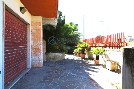 Foto Locale commerciale in via Roma, Martinsicuro Centro di 360 m²