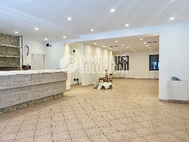 Foto Hotel in Via Indipendenza, Idro Crone di 500 m² con 12 locali