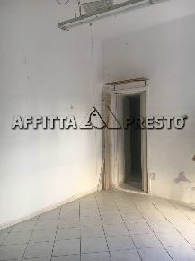 Foto Attività commerciale a Livorno di 30 m² con 1 locali in affitto