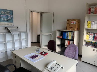 Foto Attività commerciale in via savonarola, Lucca San Concordio di 580 m²