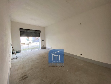 Foto Negozio in Via Palumbo, Qualiano Maristi - Ospedale di 40 m²