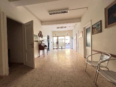 Foto Laboratorio in Via Solferino, Monterotondo Centro di 119 m² in affitto