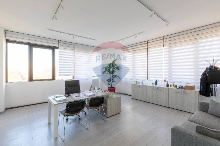 Foto Ufficio in Via Mosca, Roma Rinnovamento di 340 m² con 11 locali