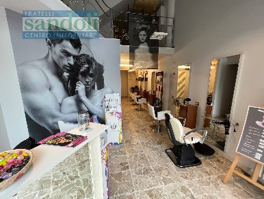 Foto Attività commerciale in Via Mazzini, Cossato Centro di 70 m²
