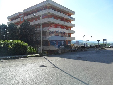 Foto Ufficio in Via Carlo Pisacane, Caltanissetta Centro di 119 m²