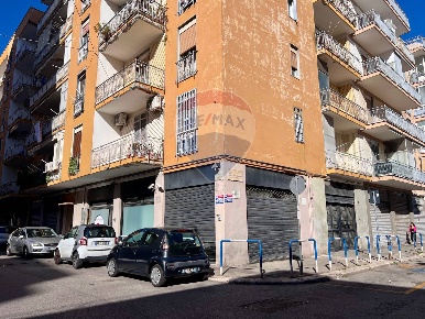 Foto Locale commerciale in Via Ricciotto Canudo, Bari Libertà di 200 m²