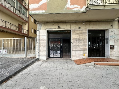 Foto Negozio in Via Lungomare Stefano Pugliese, Catanzaro Catanzaro Lido