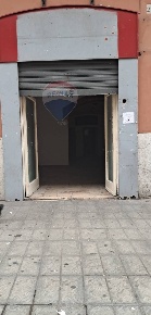 Foto Locale commerciale in Corso Cavour, Bari Murat di 65 m² in vendita