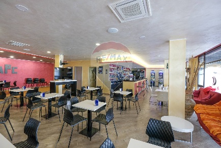 Foto Bar in VIA MARCO POLO, Bonate Sotto Centro di 420 m² con 1 locali
