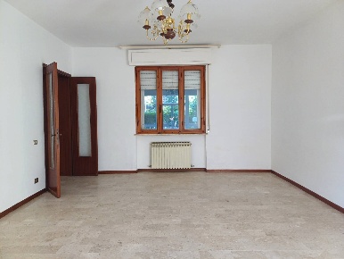 Foto Appartamento in via dini, San Giuliano Terme Le Maggiola, Gello