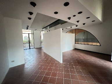Foto Attività commerciale in Corso Italia, Pisa Sant'Antonio di 70 m²