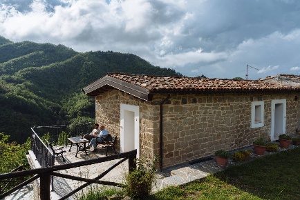 Foto Agriturismo in vignatico, Valle Castellana di 300 m² con 10 locali