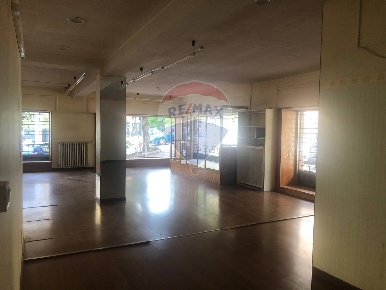 Foto Locale commerciale in Via Delle Fonti Coperte, Perugia di 115 m²