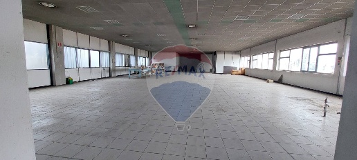 Foto Ufficio in VIA BUSTO FAGNANO, Olgiate Olona di 700 m² in affitto