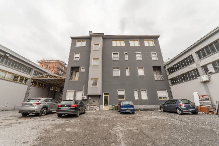 Foto Ufficio in Viale Piemonte, Cologno Monzese Centro di 412 m² in vendita