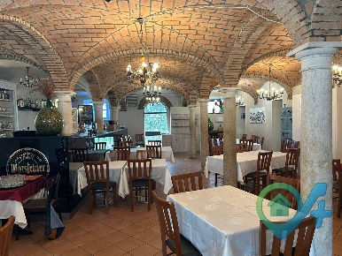 Foto Attività commerciale in Defendi Semeghini, Quistello di 500 m²