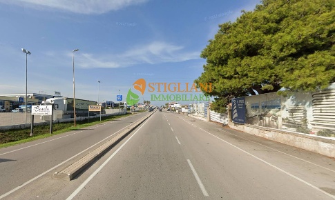Foto Locale commerciale in ingresso della città, Termoli Centro di 1500 m²
