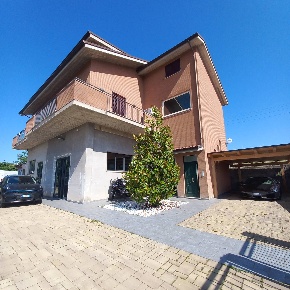 Foto Laboratorio in via della Libertà, Monte Vidon Corrado Centro di 635 m²