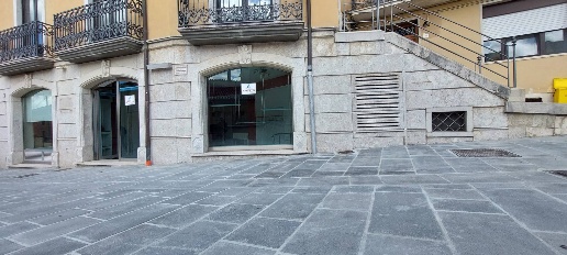Foto Locale commerciale in via rodolfo d'afflito, Ariano Irpino di 115 m²