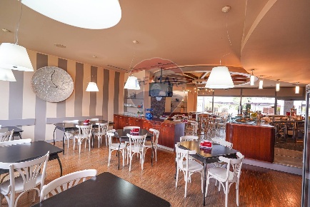 Foto Attività commerciale in Piazza dei Vignali, Madone di 150 m²