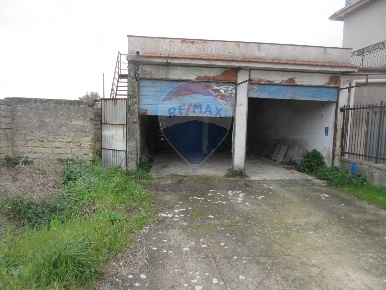Foto Laboratorio in Via Savonarola n. 126, Melilli Villasmundo di 237 m²
