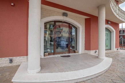 Foto Locale commerciale in contrada  quadri, Francofonte di 814 m²