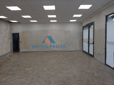 Foto Attività commerciale a San Miniato di 77 m² in affitto