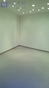 Foto Negozio in VI APPIA, Sant'Antimo di 400 m² con 2 locali in vendita