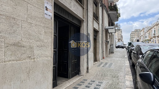 Foto Locale commerciale in Via Margherita di Savoia, Putignano di 191 m²