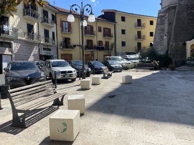 Foto Locale commerciale in Via Francesco Rapolla, Atripalda di 53 m²