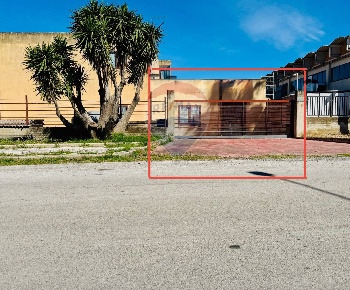 Foto Attività commerciale in zona industrale, Ragusa San Luigi - Archimede