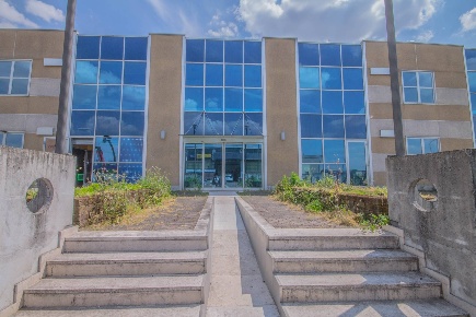 Foto Ufficio in via roma, Castel d'Azzano Beccacivetta Azzano di 183 m²