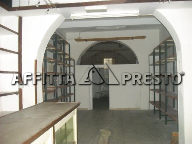 Foto Attività commerciale a Livorno di 60 m² con 2 locali in affitto
