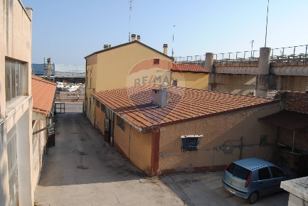 Foto Locale commerciale in Via Flaminia, Ancona Posatora di 354 m²