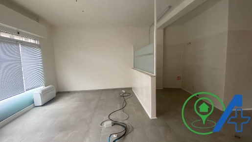 Foto Negozio in via cesare battisti, Castiglione delle Stiviere Centro